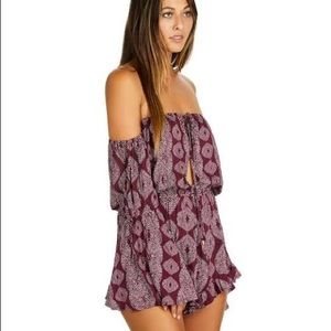 NWT Sokally Radio Fiji Romper Size small